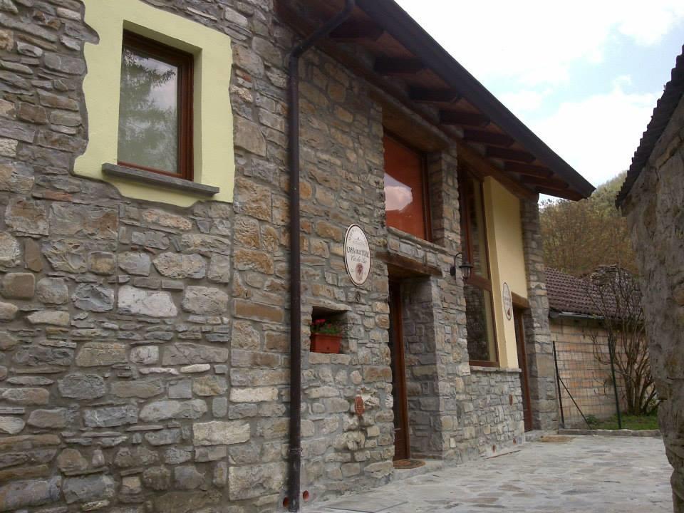 Albergo Diffuso Casa Delle Favole Ferriere エクステリア 写真